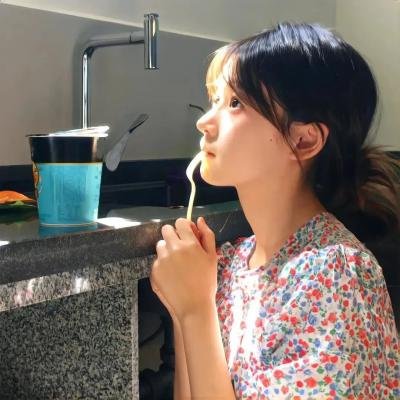 香闺春暖